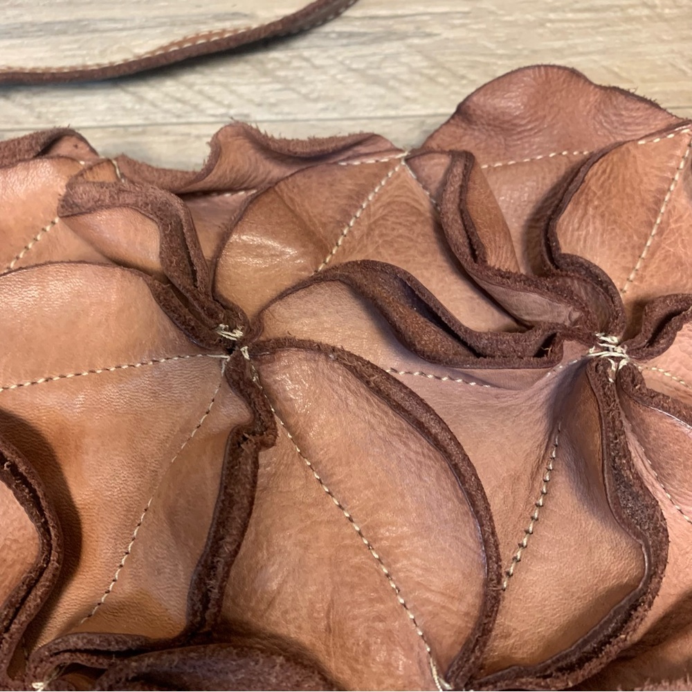 Costanza Rota Italy Genuine Soft Leather Flower Patchwork Crossbody Bag - Picture 13 of 15